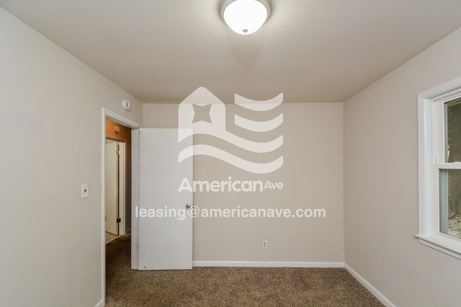 Building Photo - 4046 Village Dr