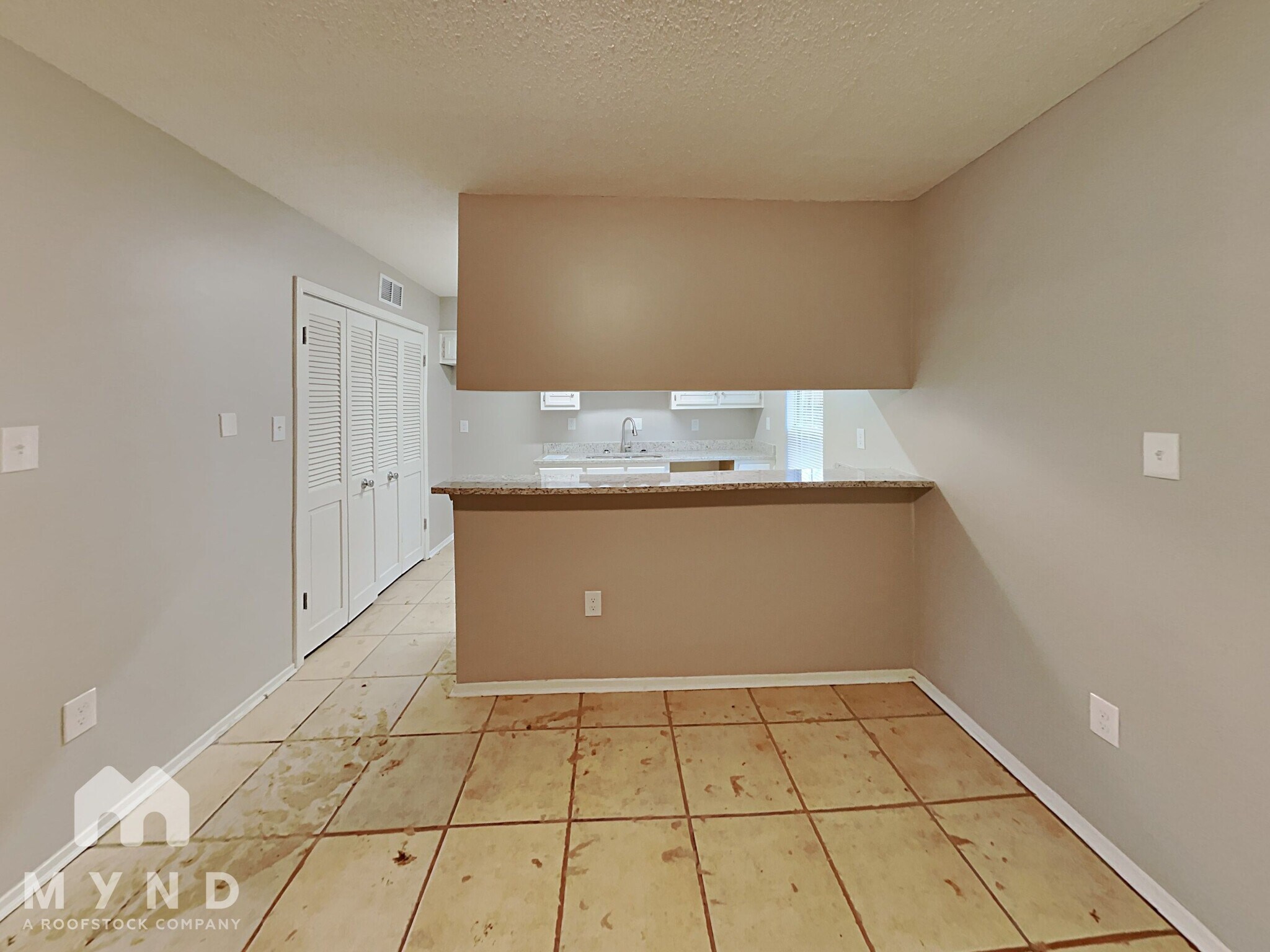 Building Photo - 4912 Summitridge Dr