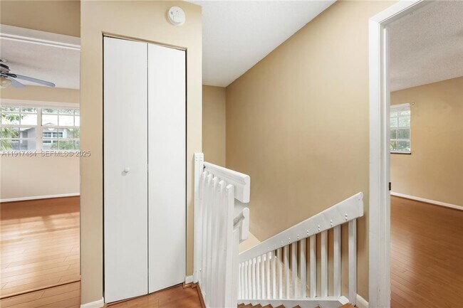 Building Photo - 5263 SW 121st Ave