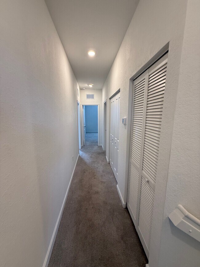 Building Photo - 12909 NW 23rd Pl