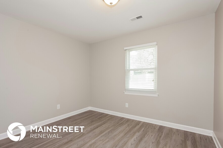 Building Photo - 1322 Bellingham Dr