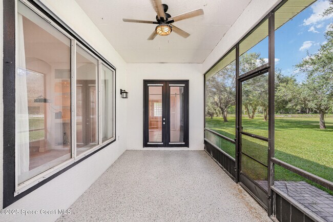 Building Photo - 2415 Grassmere Dr