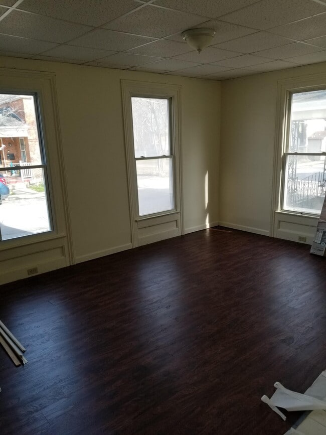 Building Photo - 113 Fayette St