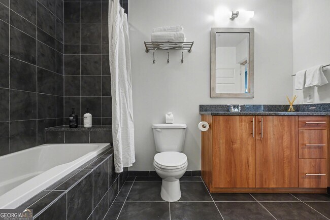 Building Photo - 1080 Peachtree St NE