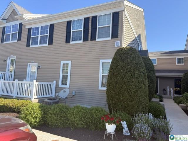 Building Photo - 5985 Valley Forge Dr