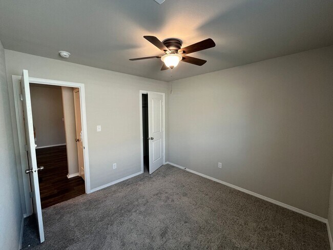 Building Photo - 103 JO Pk Ln