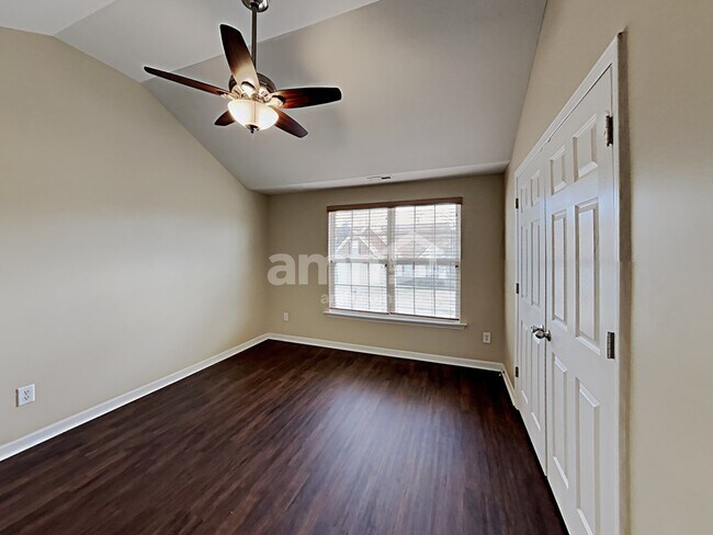 Building Photo - 318 Timber Meadow Lake Dr