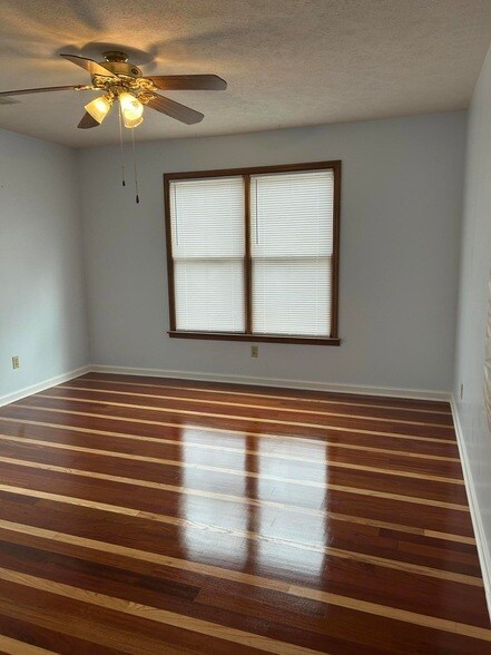 Building Photo - 1970 Gray Mare Hollow Rd