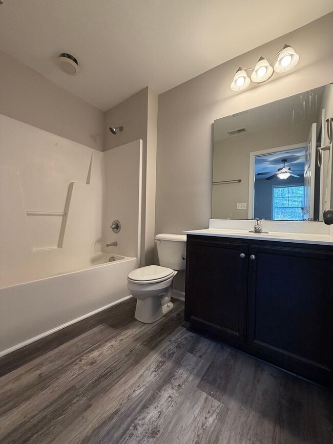 Building Photo - 2 BR 2 BA Townhome in Holly Ridge