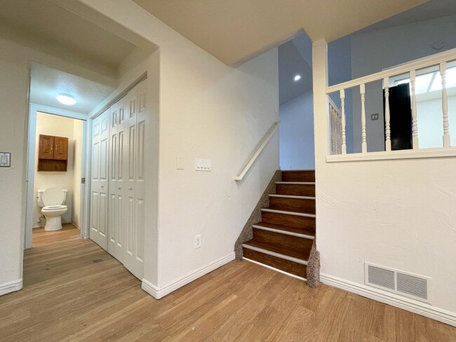 Building Photo - Renovated 3 bedroom 2 bathroom home in quiet Arvada neighborhood!