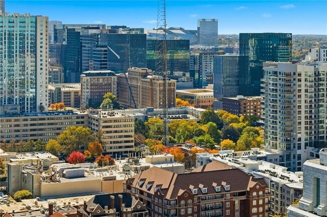 Building Photo - 1065 Peachtree St NE