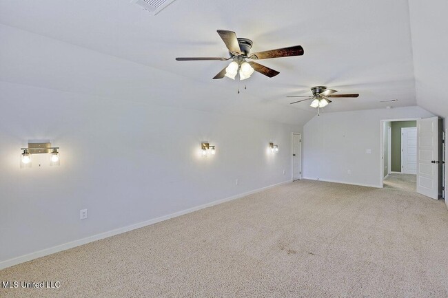 Building Photo - 114 Parkway Cove
