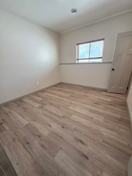 Building Photo - 1101 S Lawler St