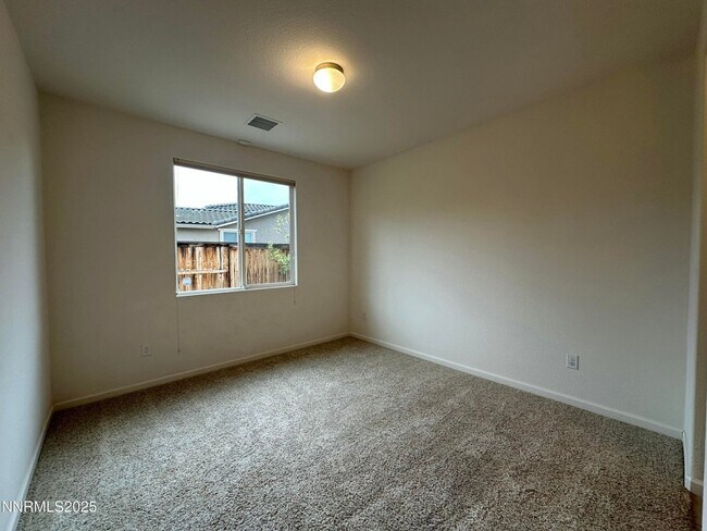 Building Photo - Immaculate Toll Brothers home