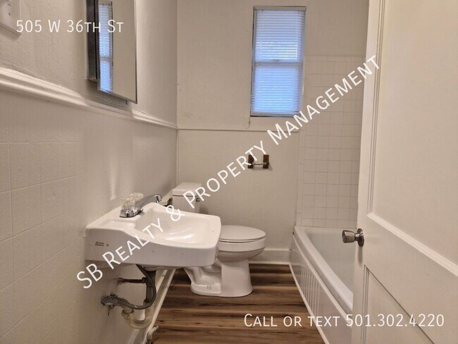 Building Photo - 505 W 36th St