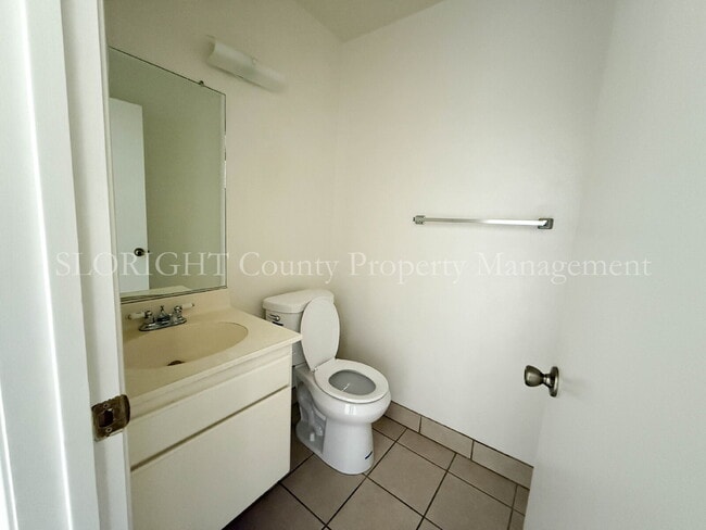Building Photo - AVAILABLE OCTOBER - 2 Bedroom / 1.5 Bath Apartment in Lompoc