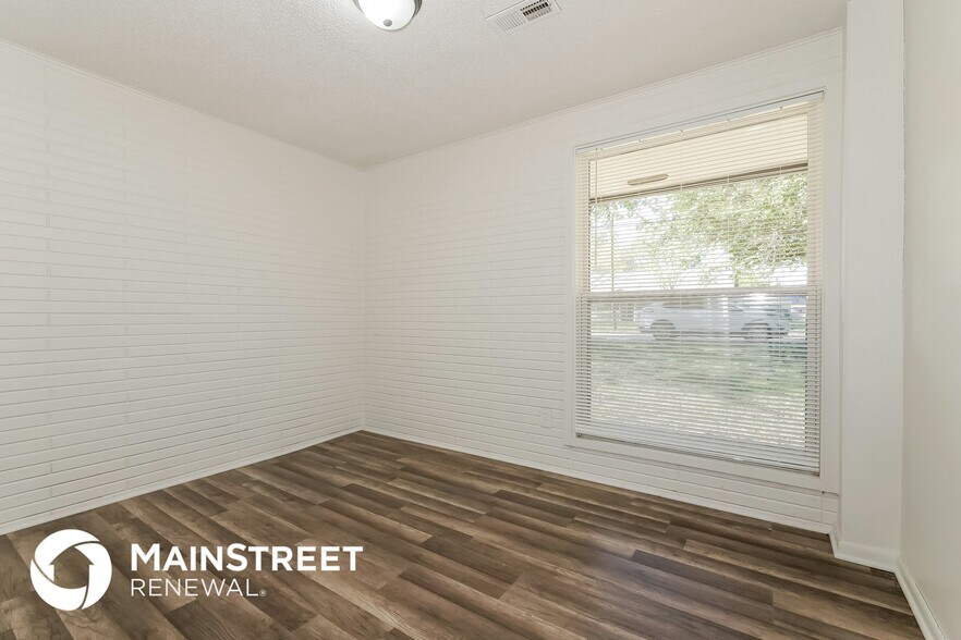 Building Photo - 607 Hamblen Rd