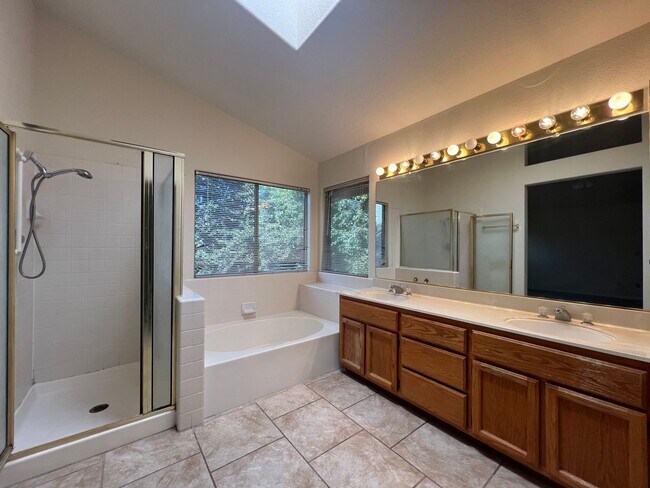 Building Photo - 8330 Sea Island Ct