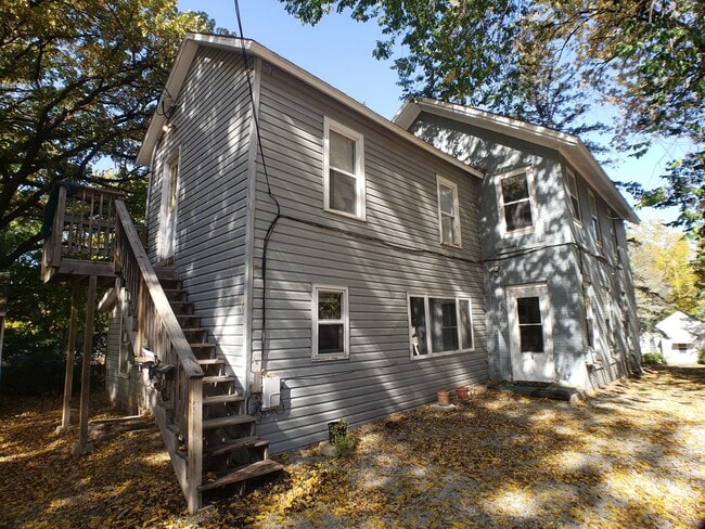 Building Photo - Main Level 2 Bedroom 1 Bath