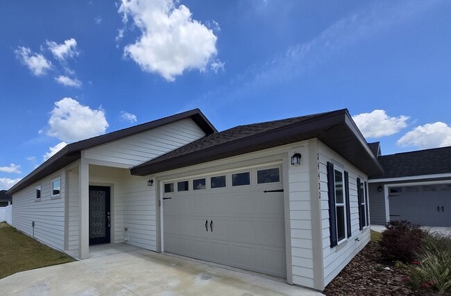 Building Photo - 3 Bedroom/2 Bath in Country Way of Newberry