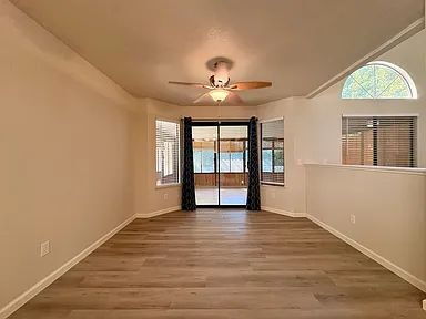 Building Photo - Beautiful 3 bedroom 2.5 bathroom in Antelope!