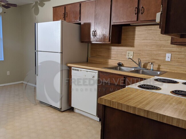 Building Photo - 2300 Grayson Valley Dr