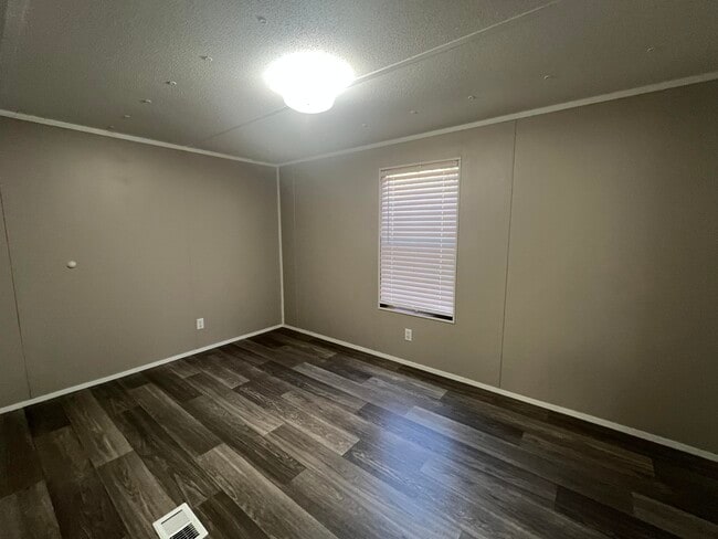 Building Photo - 295 Sawgrass Ct