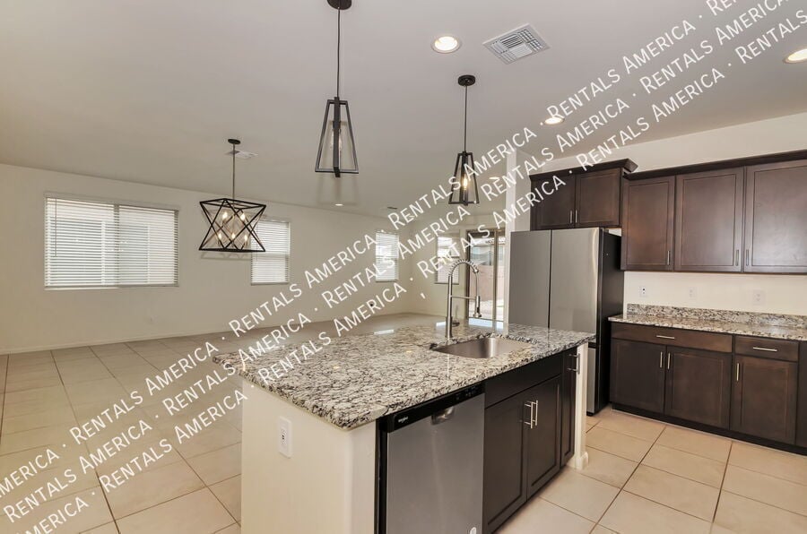 Building Photo - 12553 E Caden Dr