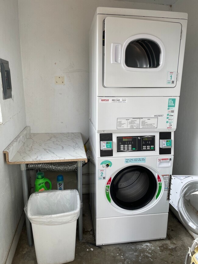 Laundry room with app based payment - 485 Mill St