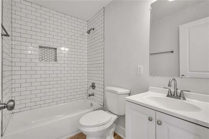 Building Photo - 1271 Lorenzo Dr SW