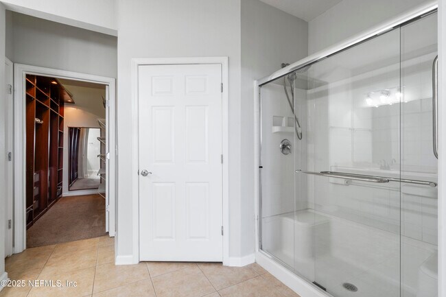 Building Photo - 11251 Campfield Dr