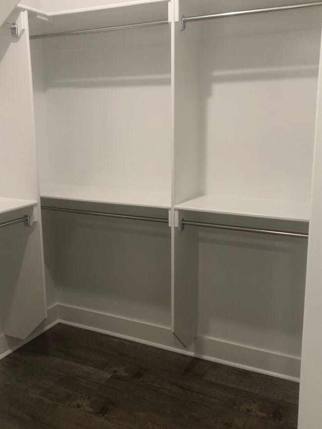 Building Photo - 3 Bedroom Home in Valley View PRE LEASE