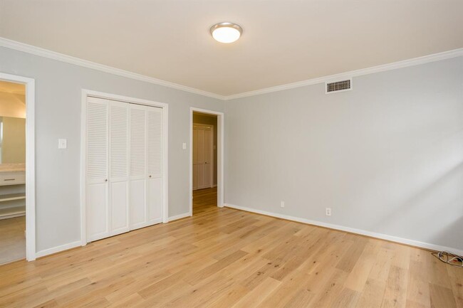 Building Photo - 8710 Linkterrace Ln