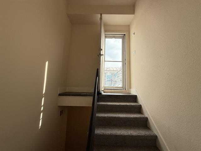 Building Photo - 1323 St Joseph St