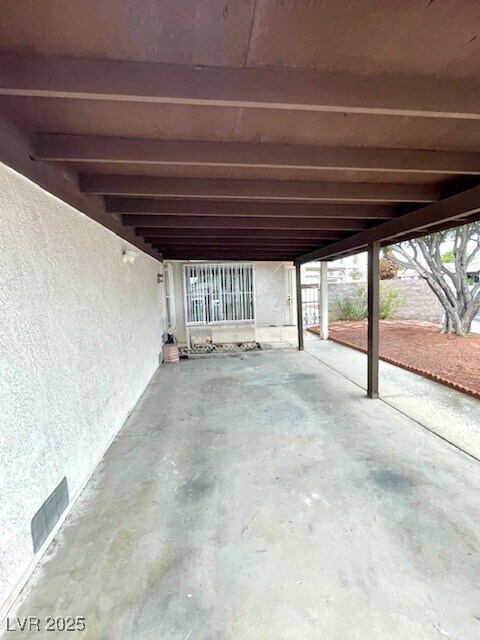 Primary Photo - 7135 Kenwood St