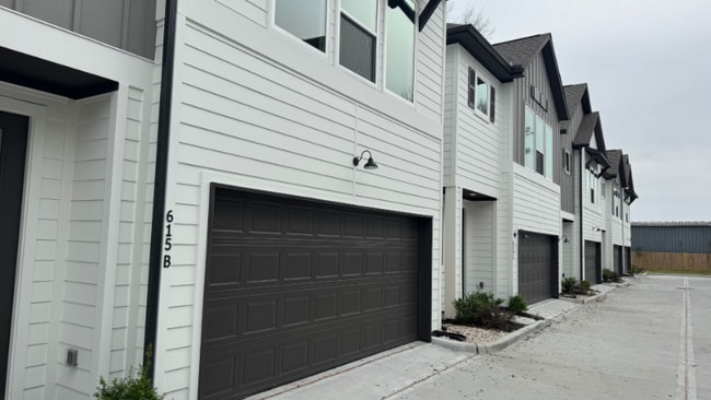 Building Photo - 3206 Bostic St