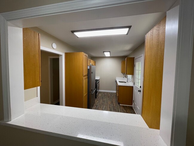 Building Photo - 713 W Martin St