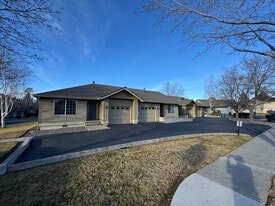 Building Photo - 2062 NE Chanel Ct