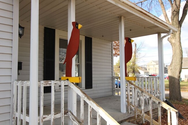 Building Photo - 1801 W Main St