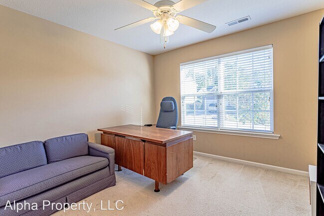 Building Photo - 4 br, 2.5 bath House - 8 Reid Valley Ct