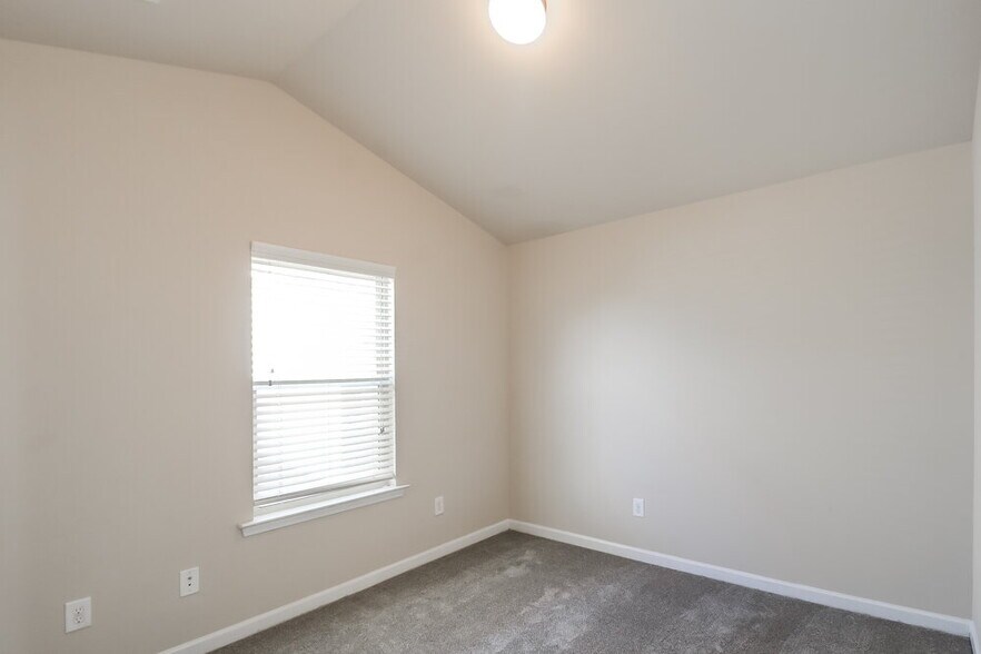 Building Photo - 271 Bandelier Cir