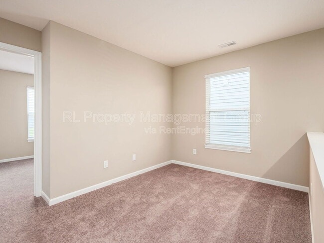 Building Photo - 7449 Sugarbark Dr