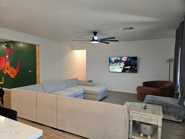 Building Photo - 11854 N Uphoff Dr