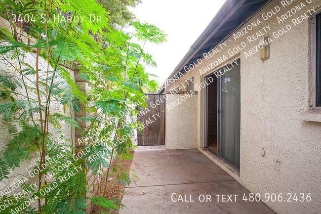 Building Photo - 3404 S Hardy Dr