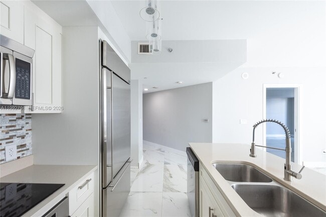 Building Photo - 55 SE 6th St