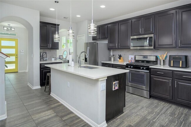 Building Photo - 9000 Cattle Baron Path