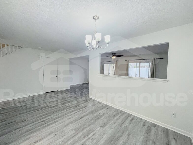 Building Photo - 5000 Dunderdale Ct