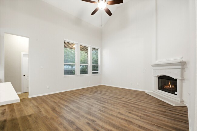 Building Photo - 27118 White Sage Cove Ln
