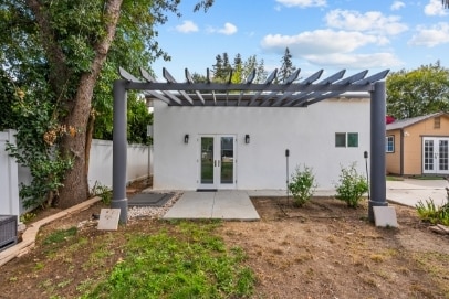 Building Photo - 23034 Burbank Blvd