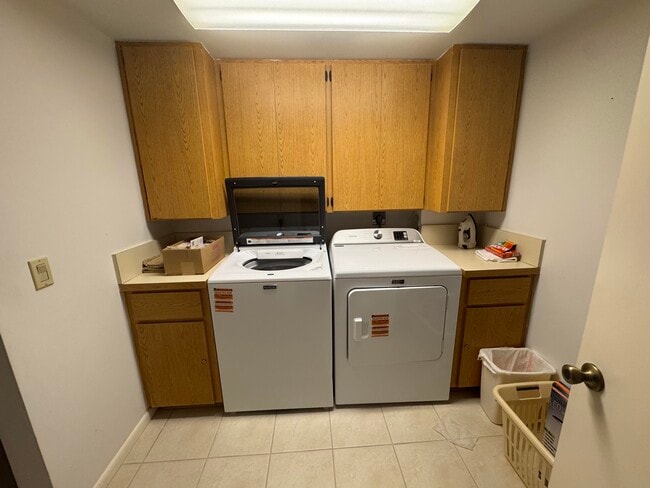 Building Photo - 101 S Seas Dr